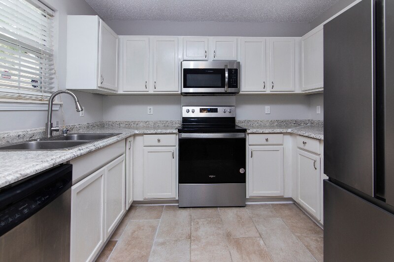 Building Photo - 10430 Brawley Ln