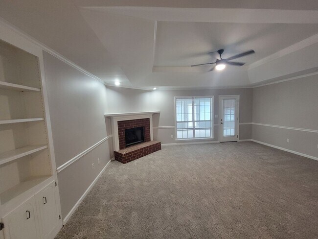 Building Photo - 2910 Pointewest Dr