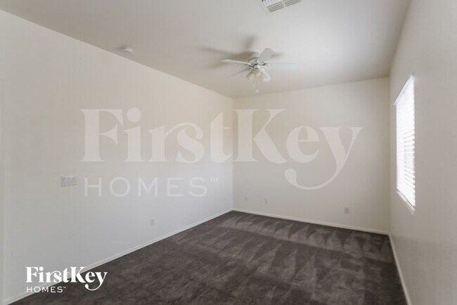 Building Photo - 15716 N 156th Ln