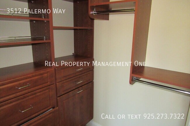 Building Photo - 3512 Palermo Way
