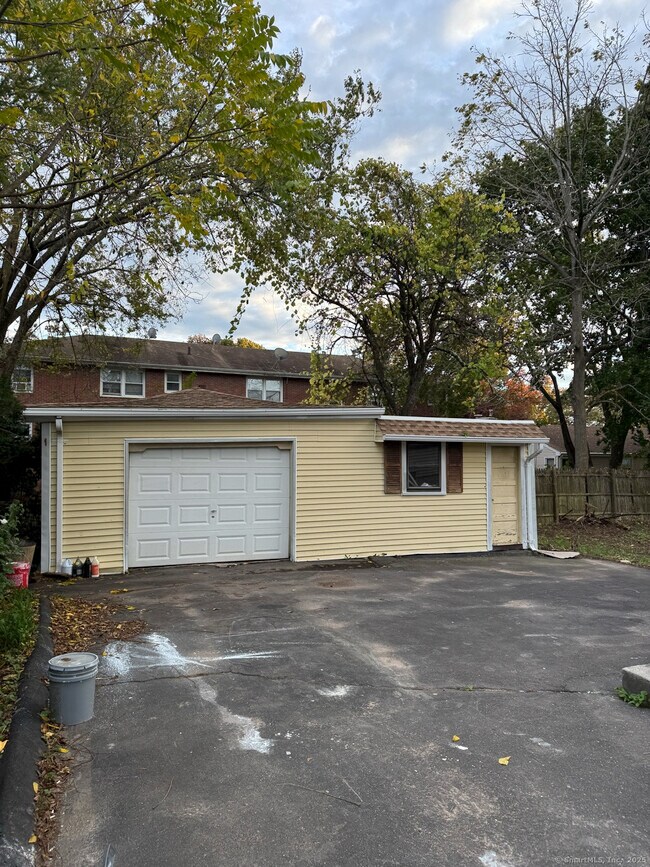 Building Photo - 54 Overlook Ave