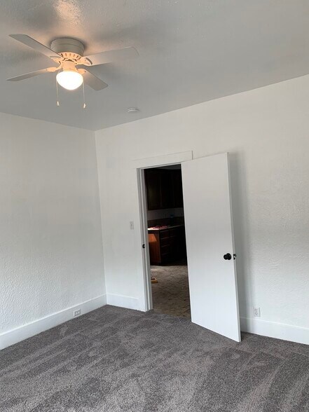 Building Photo - 3146 2nd Ave