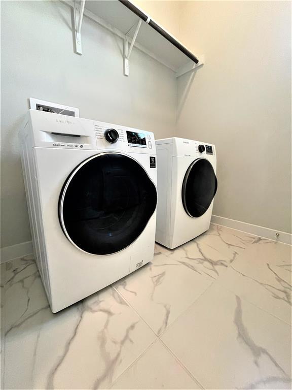 Building Photo - 15110 Forum Ave