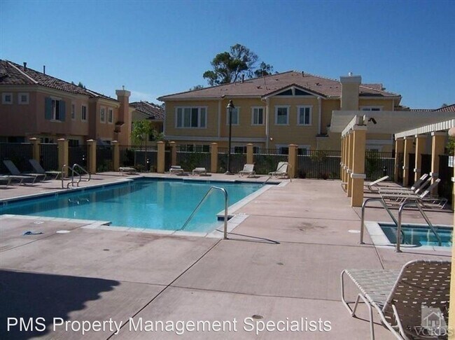 Building Photo - 3 br, 3 bath House - 4153 Laredo Ln #C