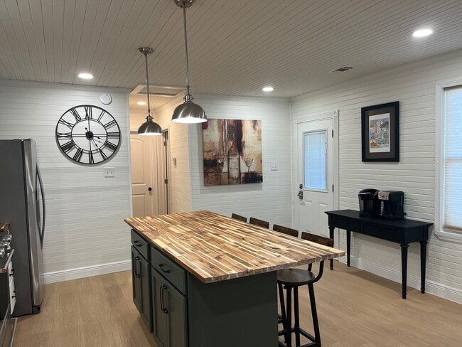 Building Photo - 904 Kentucky St