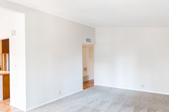 Building Photo - Scottsdale Rental Listing