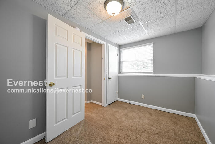 Building Photo - 3904 S Espana St