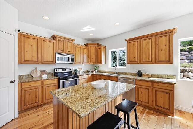 Building Photo - 4412 N Foxtrail Cir