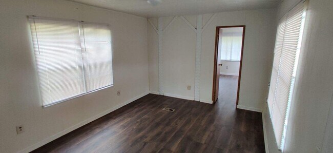 Building Photo - 356 Wilson Rd