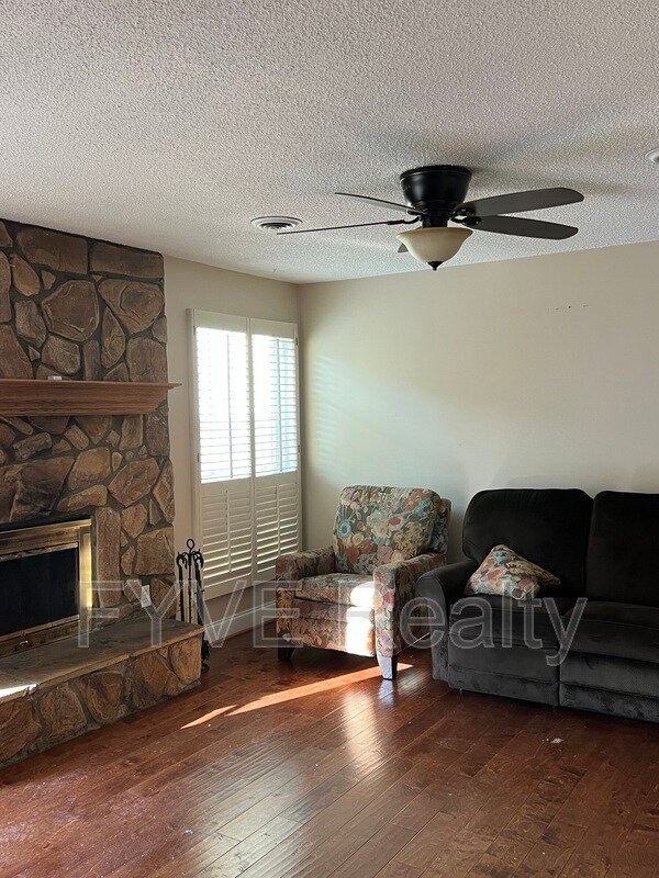 Building Photo - 7914 Gleason Dr