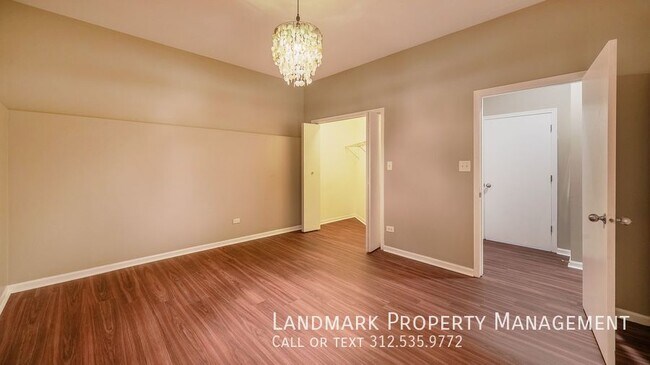 Building Photo - 4428 S Calumet Ave