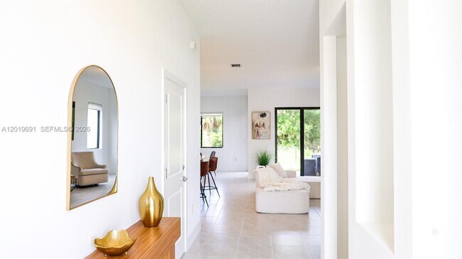 Building Photo - 5868 Agostino Way