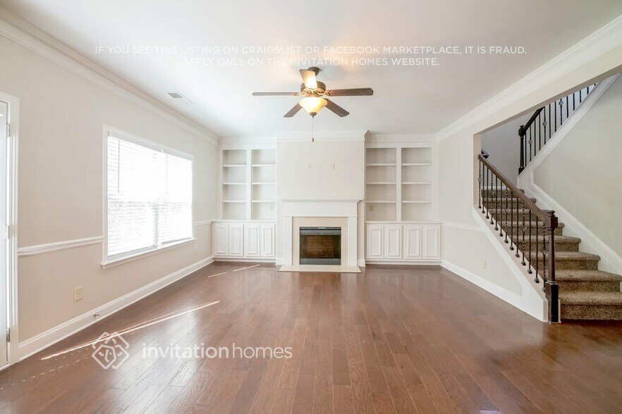 Building Photo - 435 Crestmont Ln