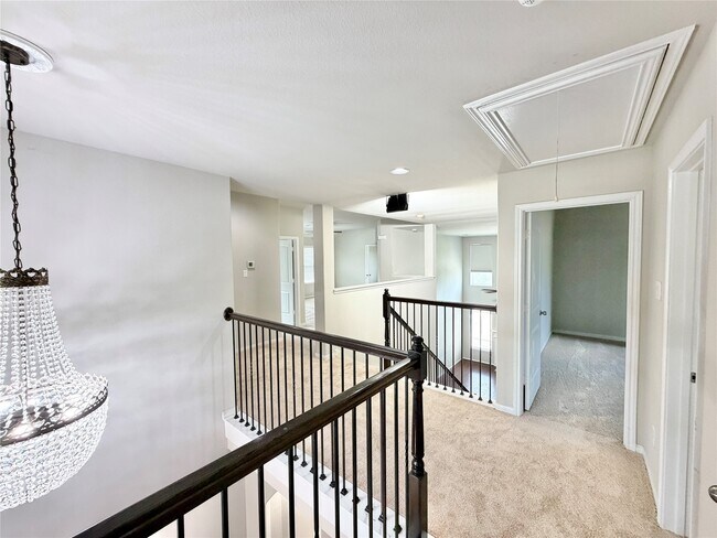 Building Photo - 8002 Mesquite Hill Ln