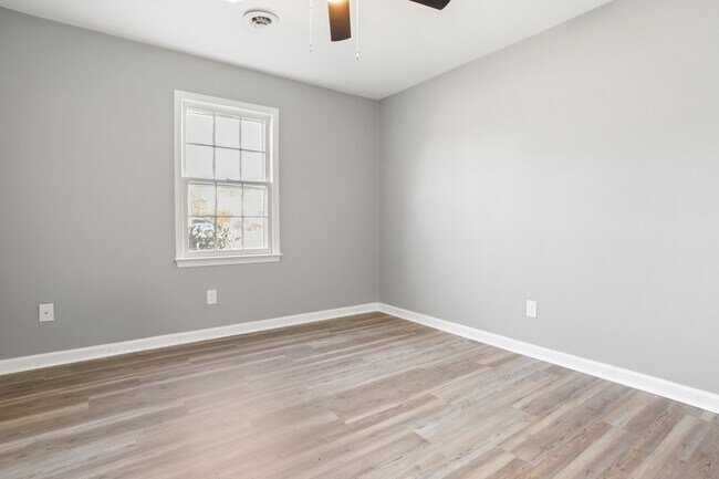Building Photo - 2600 Mallard Ct