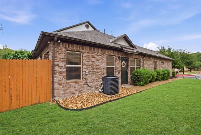 Building Photo - 2304 S Lakeline Blvd