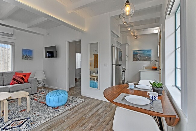 Building Photo - 1076S - Seaward Beach Modern Bungalows