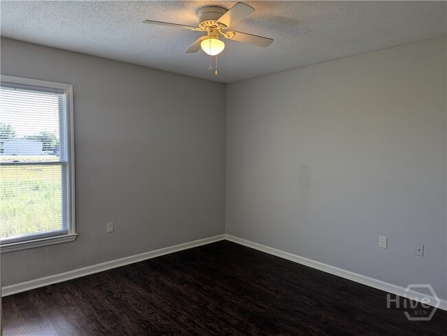 Building Photo - 230 Lanier Dr