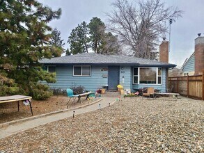 Building Photo - Spacious 3-Bedroom, 2-Bath Home in Downtow...