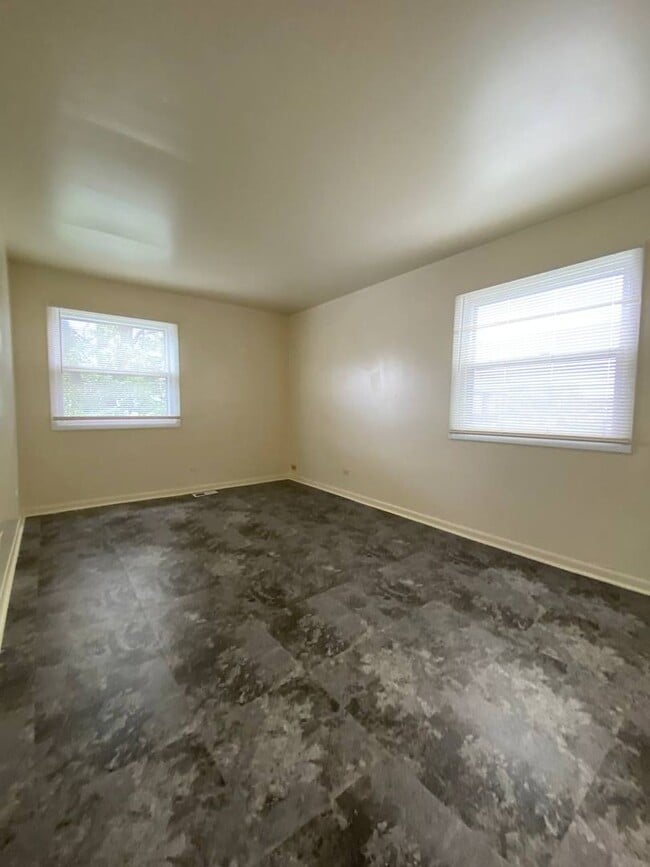 Building Photo - 20169 Ash Ln