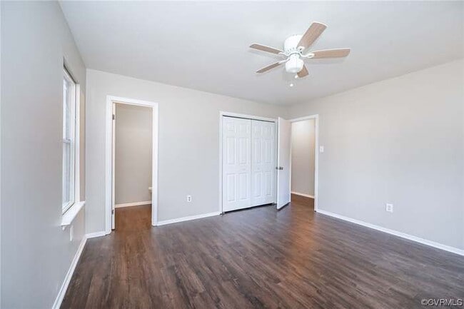 Building Photo - 9008 Stonebrook Dr