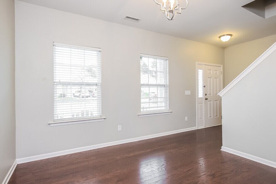 Building Photo - 1712 Fern Hollow Trail