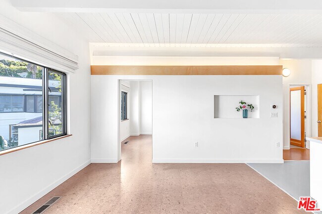 Building Photo - 2460 N Gower St