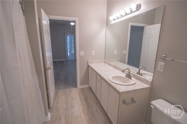 Building Photo - 44 Putters Pl