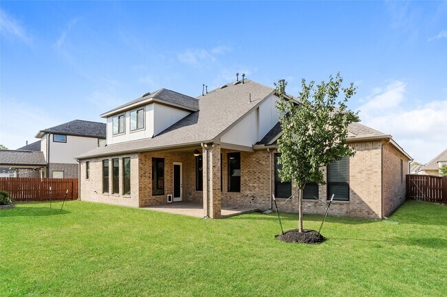 Building Photo - 30627 S Creek Way