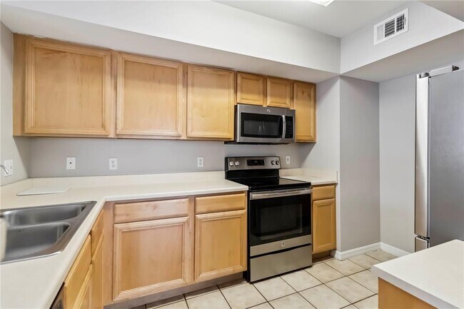 Building Photo - 1125 Villagio Cir