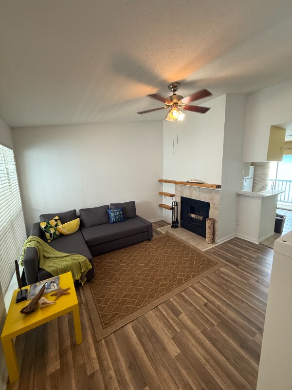 Building Photo - 3506 Cove View Blvd