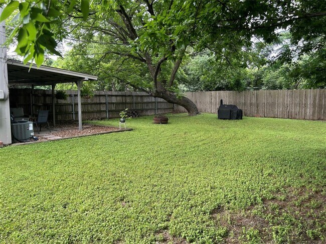 Building Photo - 13204 Saxby Ct