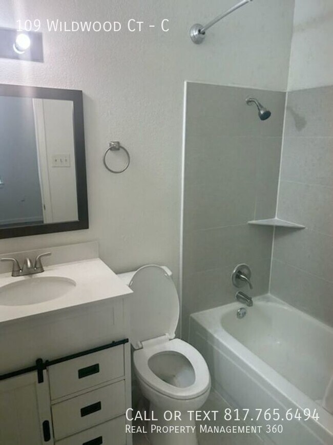 Building Photo - 109 Wildwood Ct