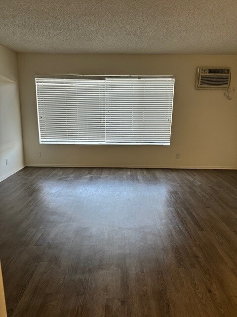 Building Photo - Balboa Grande Apartments