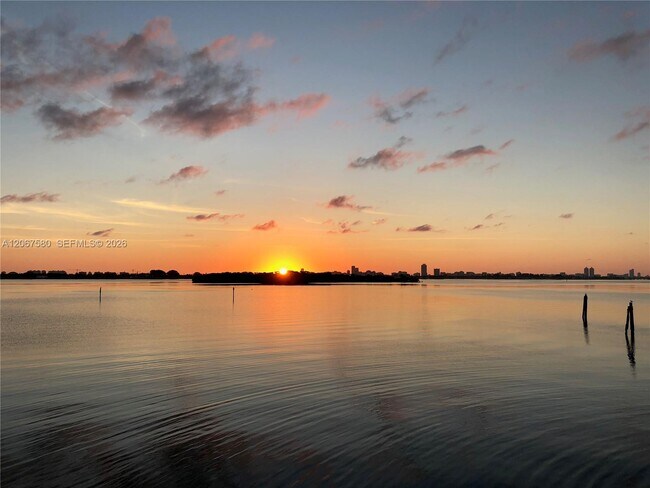 Building Photo - 11111 Biscayne Blvd