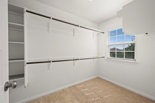 Building Photo - 5406 Traviston Dr