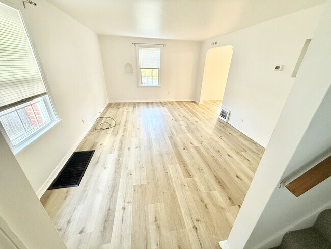 Building Photo - 2125 Wesley St