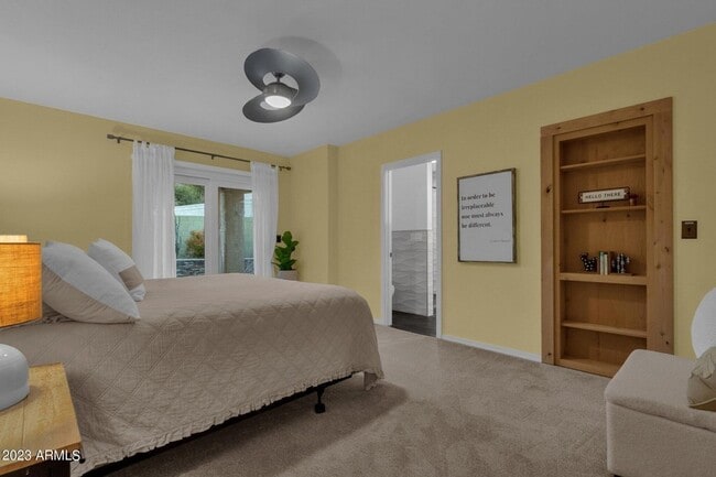 Building Photo - 4611 E Desert Dr