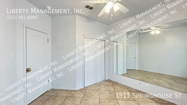 Building Photo - 1511 Springhouse St