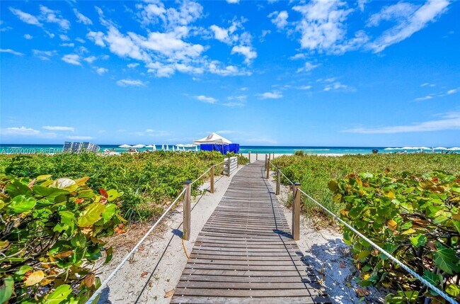 Building Photo - 16001 Collins Ave