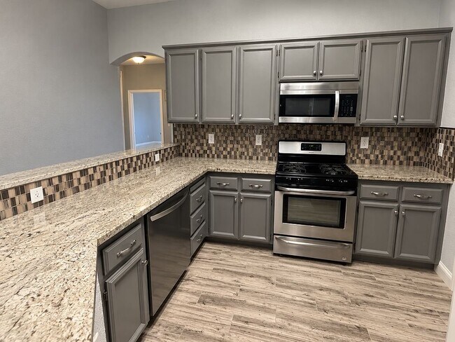 Building Photo - 6602 Escallonia Way