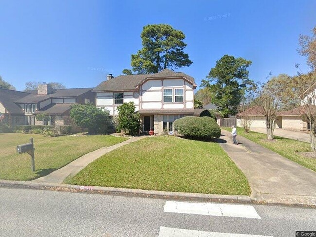 Building Photo - 6015 Upper Lake Dr