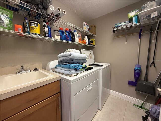 Building Photo - 7296 Marathon Dr