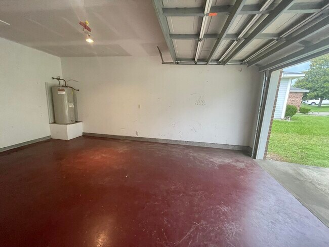 Building Photo - 1228 Ego Dr