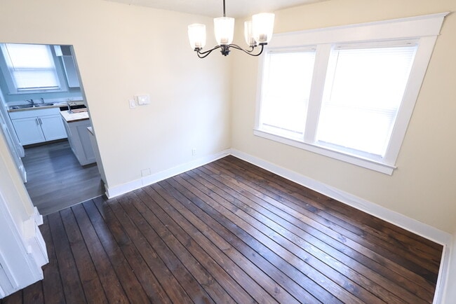 Building Photo - 555 Brittain Rd