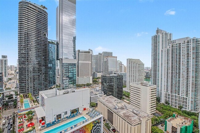 Building Photo - 1000 Brickell Plaza
