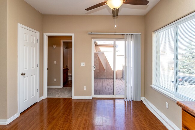 Building Photo - Beautiful Ranch-Style Condo with Attached ...