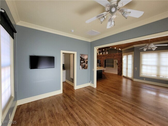 Building Photo - 5110 N Valadez St