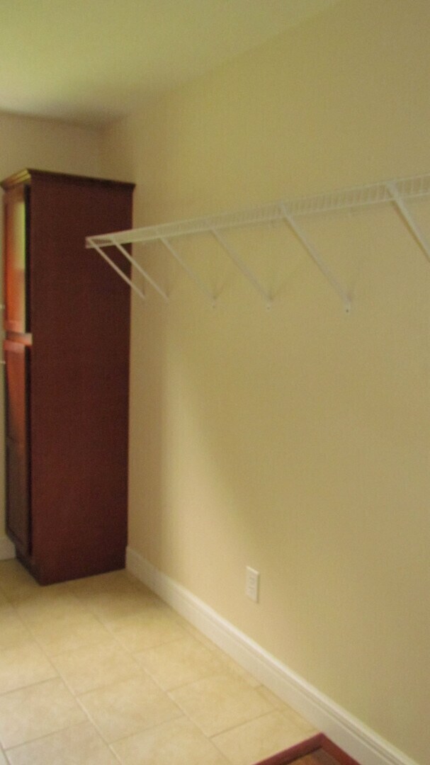 Building Photo - Available August 22nd!