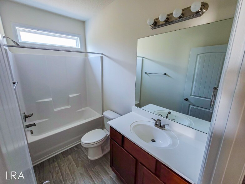 Building Photo - 522 Shallotte Ln